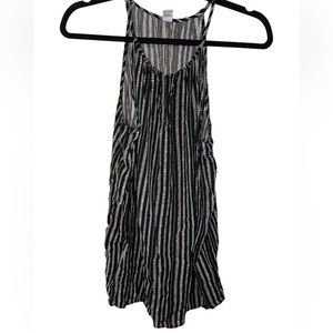 Old navy tall tank size m